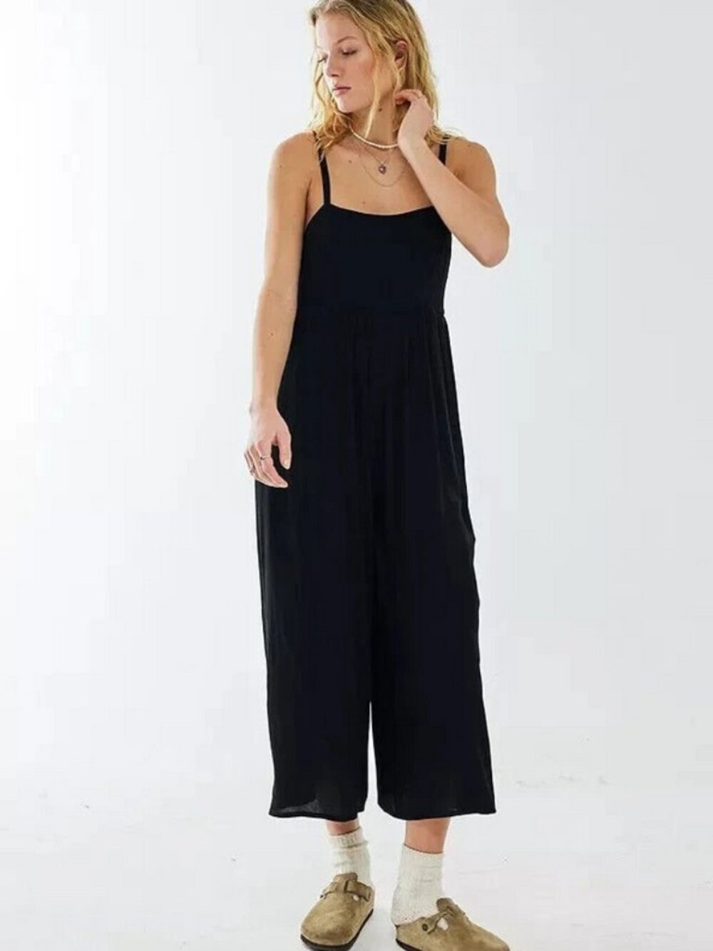 UO Taylor Crinkle Jumpsuit Urban Outfitters Sleeveless Strap XL